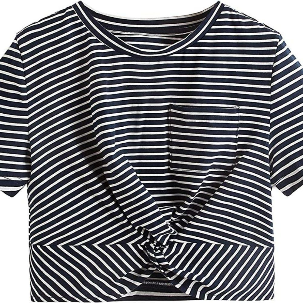 Causal Twist Knot Front Pocket Short Sleeve Crop Top Tee Shirt MEDIUM